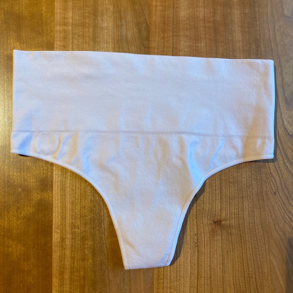 Everyday Shaping Panty Thong